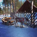 Kuukkeli Semesterbostad *