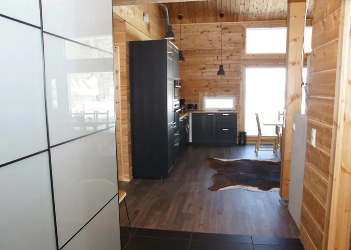 Kuukkeli Loma-asunnot *